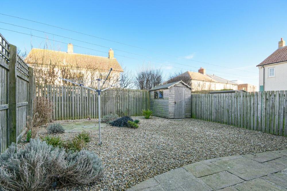 Coast View Villa Beadnell Exterior photo